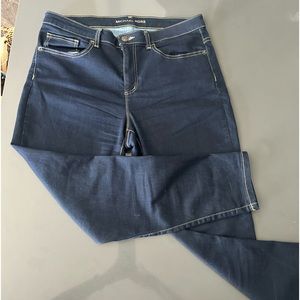 Micheal Kors Izzy cropped skinny jeans. Size 12 . Great used condition. Stretch